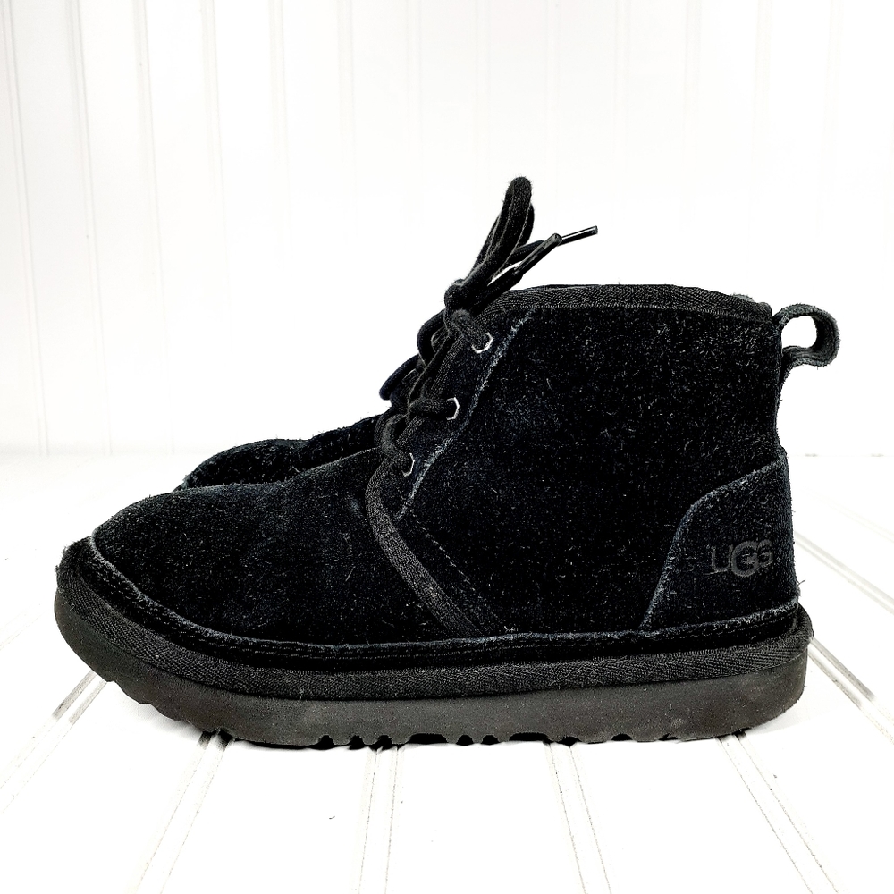 Kids UGG Neumel II Black Suede  Lace Up Boot E738